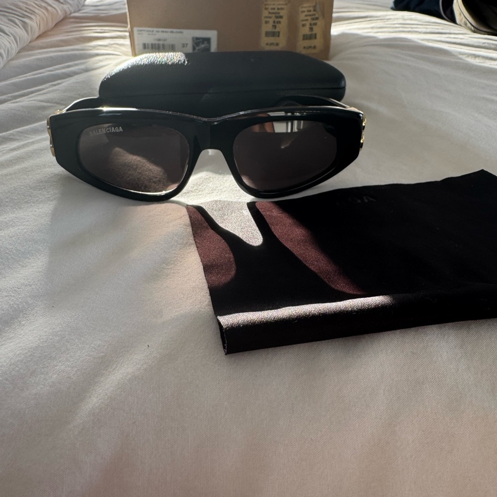 Balenciaga Black Cat eye sunglasses with gold B detail